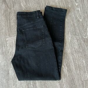Tapered stretchy black jeans